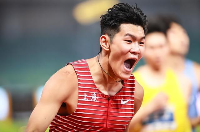 F1半决赛焦点战:中原天狼队强势横扫东城白虎队,新星闪耀。客场静默反击的简单介绍 F1半决赛焦点战:中原天狼队强势横扫东城白虎队,新星闪耀。客场静默反击的简单介绍