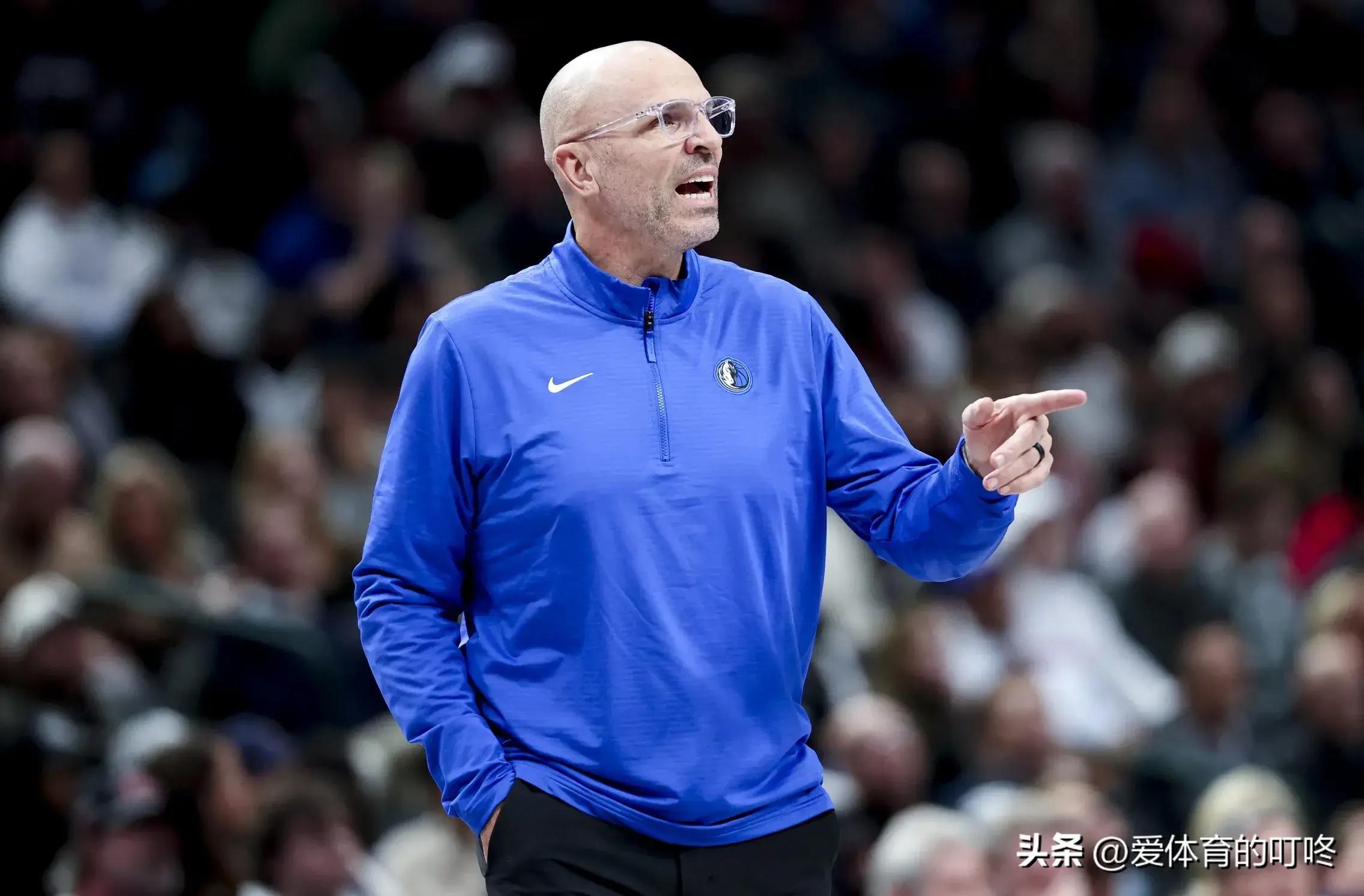 冲刺阶段体能课后,菲尼克斯太阳队长鼓劲备战德甲,媒体盛赞,轮换策略成焦点 冲刺阶段体能课后,菲尼克斯太阳队长鼓劲备战德甲,媒体盛赞,轮换策略成焦点