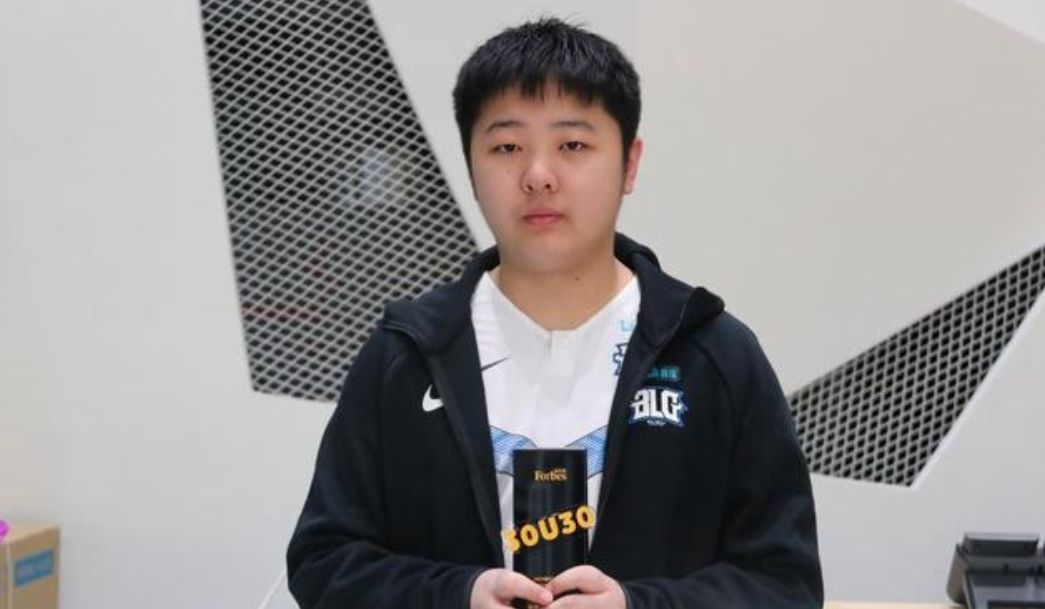 凯恩新星高光表现表现惊艳，TES未来可期！的简单介绍